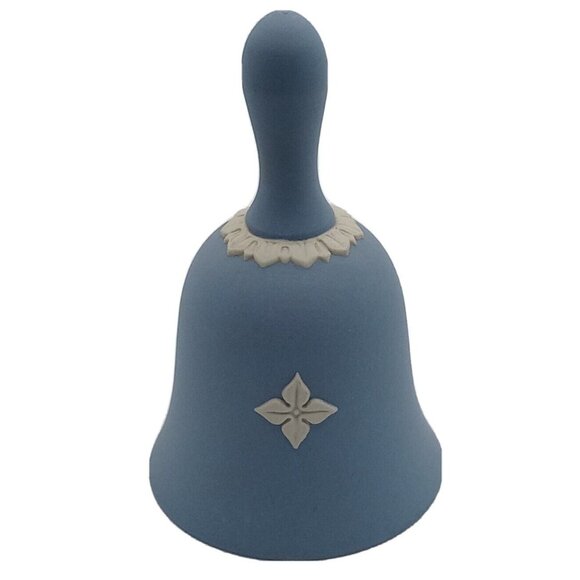 Vintage Wedgwood Blue Jasperware Bell Decorative Dancing Hour Danbury Mint Retro - Picture 4 of 7
